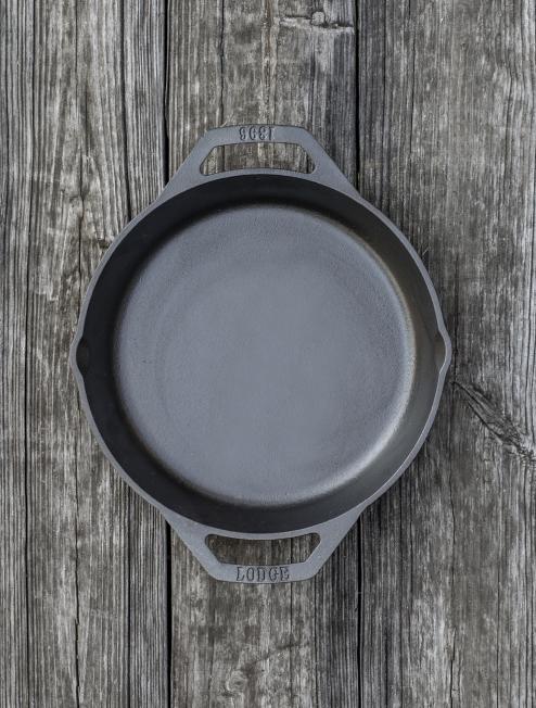 Cast Iron Dual-Handle Pan - Image 17